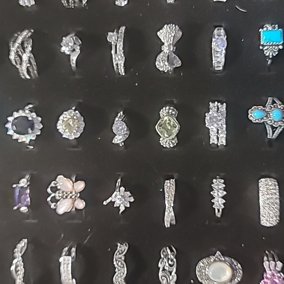 Fashion Rings - Picture 7 of 17